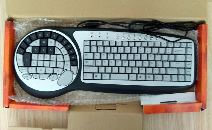 CSメカニカルゲーミングキーボード RGBバックライト アン - Anti-Ghosting Keyboard のレビューと価格