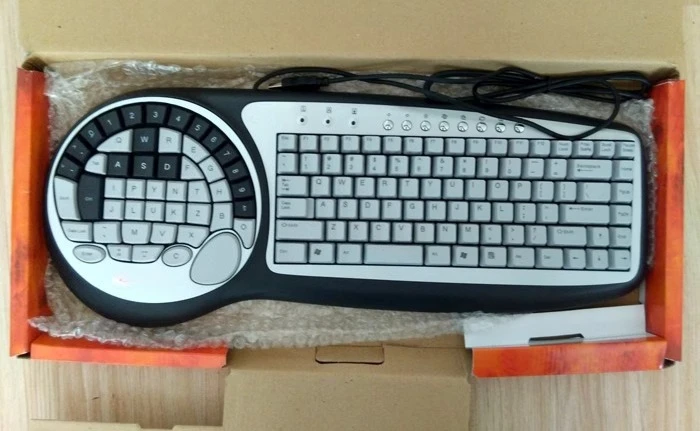 CSメカニカルゲーミングキーボード RGBバックライト アン - Anti-Ghosting Keyboard のレビューと価格